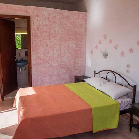 Madalenas B&B Pelekas Exterior foto